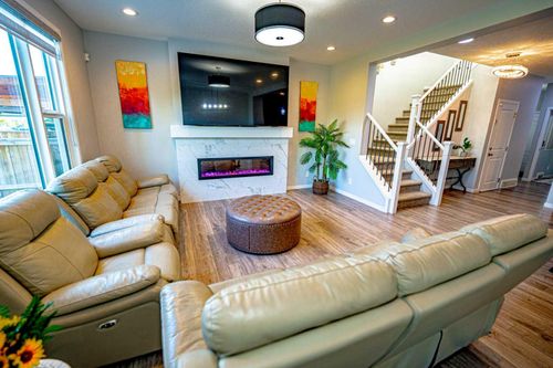 124 Seton Gardens Se, Calgary, AB, T3M2Y8 | Card Image
