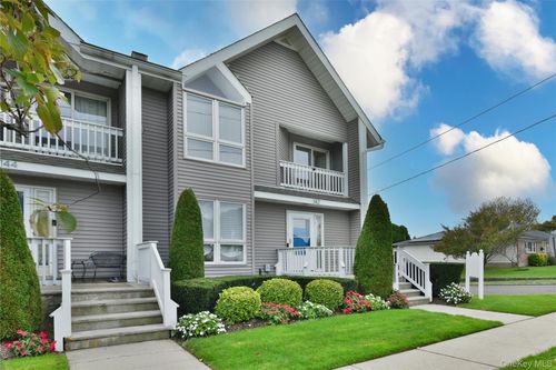 142 I U Willets Rd, Albertson, NY, 11507-2033 | Card Image