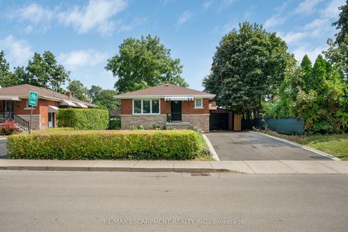 201 Terrace Dr, Hamilton, ON, L9A2Z2 | Card Image