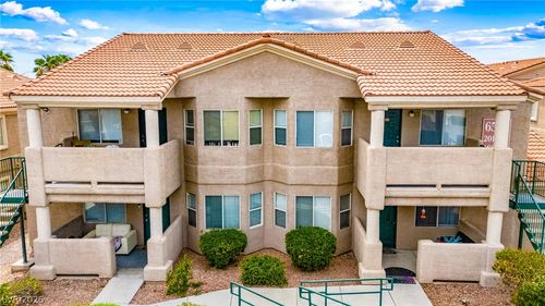 6553 Mcrae Ave, Las Vegas, NV, 89108-7388 | Card Image