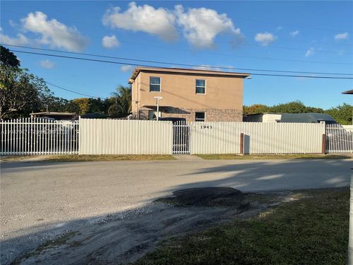 1943 Nw 72nd St, Miami, FL, 33147-6342 | Card Image