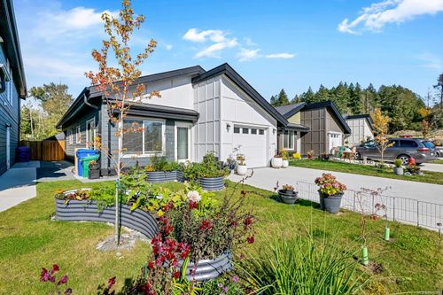 31 Saanich Ridge Dr, Saanichton, BC, V8M0B8 | Card Image