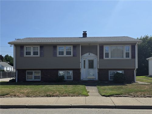423 George Waterman Rd, Johnston, RI, 02919-2332 | Card Image