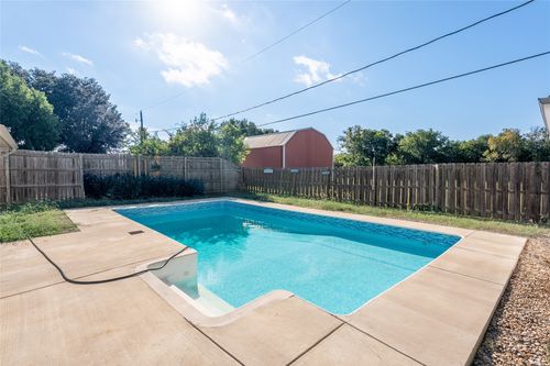 610 Betsy Ross Dr, Arlington, TX, 76002-2821 | Card Image