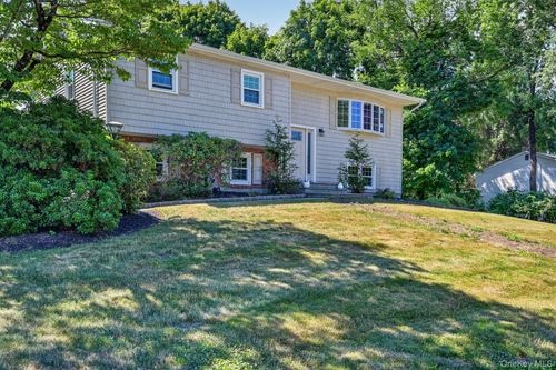 1 Scher Dr, New City, NY, 10956-6417 | Card Image