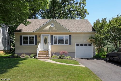 213 Sailer St, Cranford, NJ, 07016-2547 | Card Image