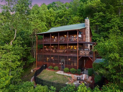 115 Mountain High Dr, Mineral Bluff, GA, 30559-2464 | Card Image