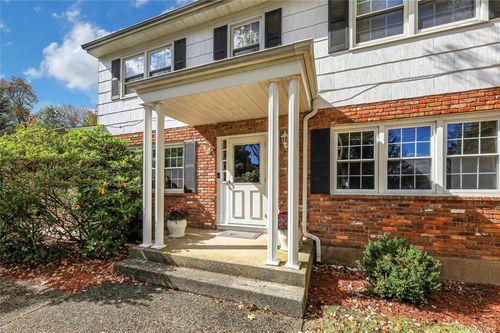 8 Liberty Cir, New City, NY, 10956-4009 | Card Image
