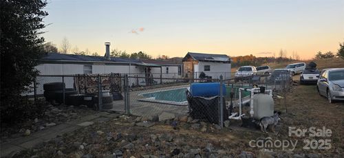 1208 Three Way Ln, Lenoir, NC, 28645-4078 | Card Image