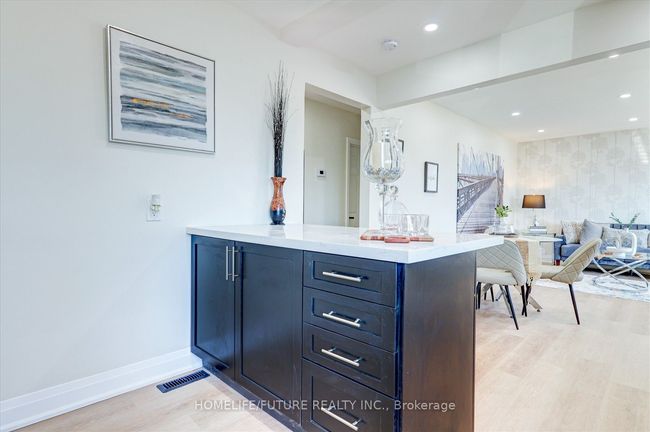 702 Emerson Ave, House other with 5 bedrooms, 2 bathrooms and 2 parking in Oshawa ON | Image 10