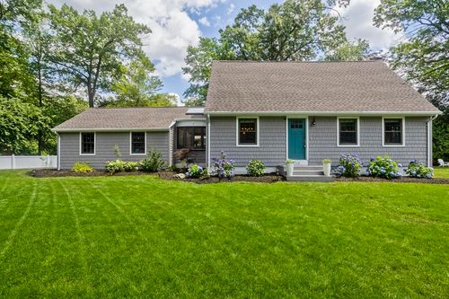 113 Chiswick St, Longmeadow, MA, 01106-2618 | Card Image