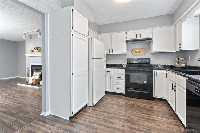 3163 Gracemore Ave, Condo with 2 bedrooms, 3 bathrooms and null parking in Kettering OH | Image 11