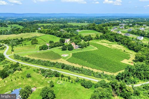 40954 Canter Ln, PAEONIAN SPRINGS, VA, 20129-1859 | Card Image