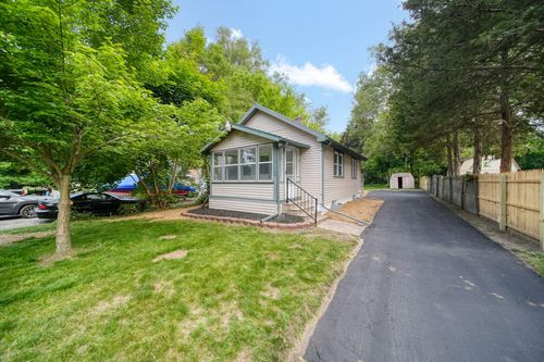 164 Cross St, Michigan Center, MI, 49254-1008 | Card Image