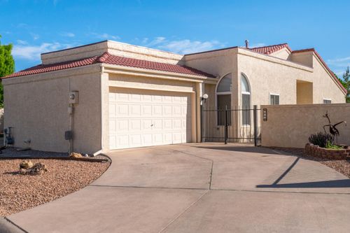 572 Eastlake Dr Se, Rio Rancho, NM, 87124-2163 | Card Image