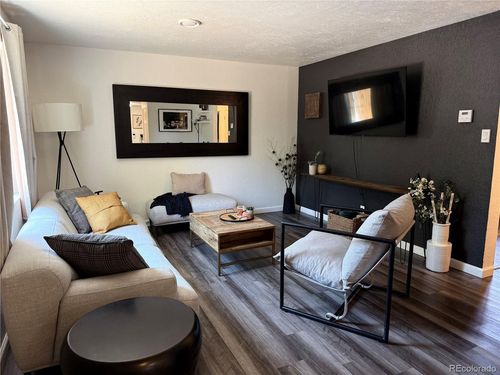 1552 Trenton St, Denver, CO, 80220-2043 | Card Image