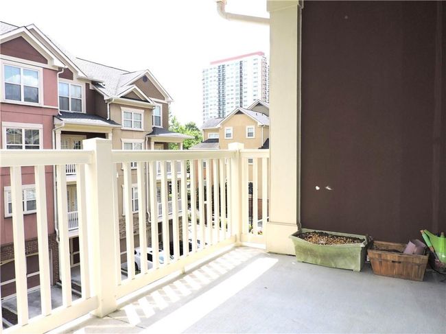 322 Perimeter Walk, Townhouse with 3 bedrooms, 3 bathrooms and null parking in Dunwoody GA | Image 22