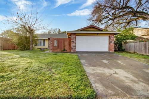 8144 Highwood Way, Orangevale, CA, 95662 | Card Image