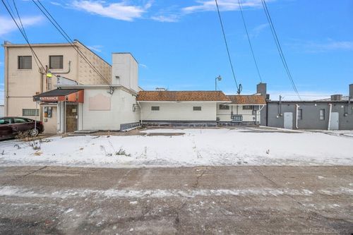 20927 Kelly Rd, Eastpointe, MI, 48021-3128 | Card Image