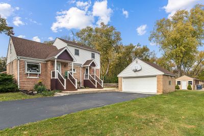 15756 W Woodbine Circle, House other with 3 bedrooms, 2 bathrooms and 6 parking in Vernon Hills IL | Image 1