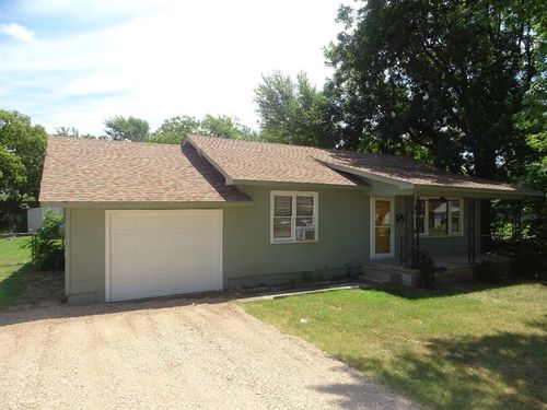 208 S Fox Dr, Midwest City, OK, 73110-2122 | Card Image