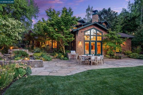 30 Greenwood Ct, Orinda, CA, 94563-3611 | Card Image