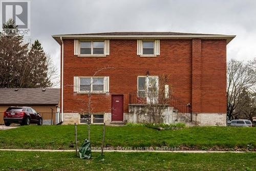 7 Balmoral Dr, Kitchener, ON, N2M2J7 | Card Image