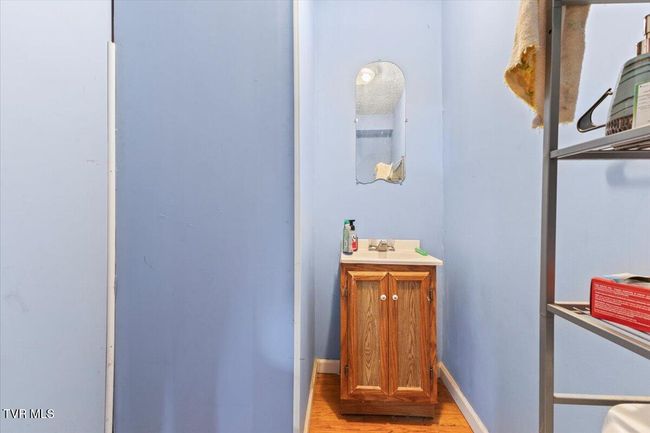 104 Maple St, House other with 5 bedrooms, 3 bathrooms and null parking in Glade Spring VA | Image 13