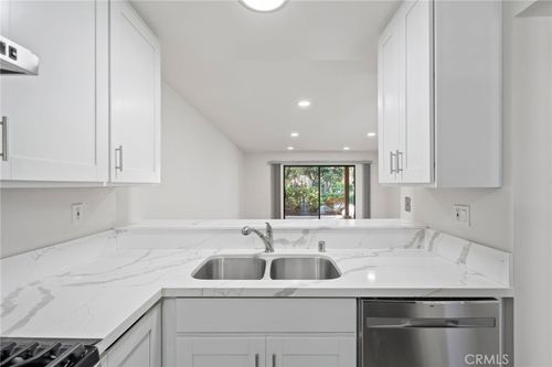 291-26 Tangelo, Irvine, CA, 92618-4460 | Card Image