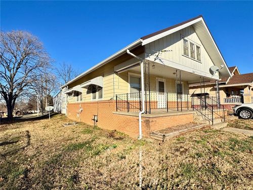 206 E Main St, Highland, KS, 66035-4126 | Card Image