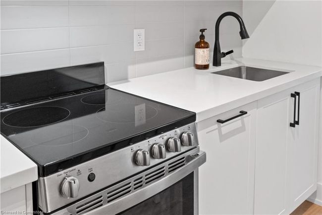 228 - 2450 Old Bronte Rd, House attached with 1 bedrooms, 1 bathrooms and 1 parking in Oakville ON | Image 8
