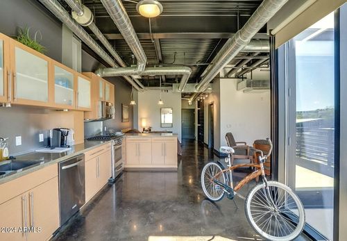 3008-4020 N Scottsdale Rd, Scottsdale, AZ, 85251-4432 | Card Image