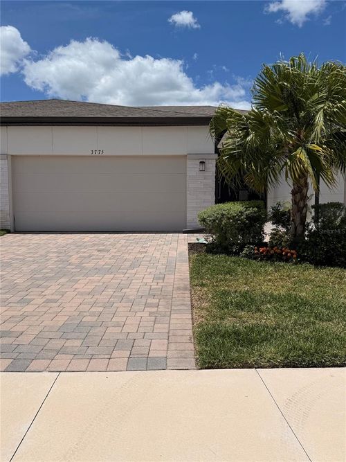 3775-3775 Maxwell Park Dr, SUN CITY CENTER, FL, 33573-7189 | Card Image