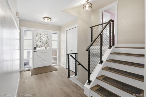 43086 Versailles Rd, Canton, MI, 48187-2344 | Card Image