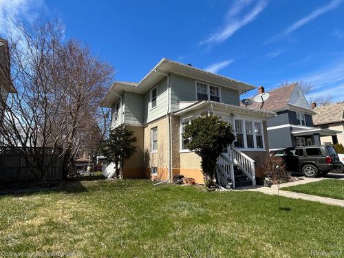 669 N Perry St, Pontiac, MI, 48342-1563 | Card Image