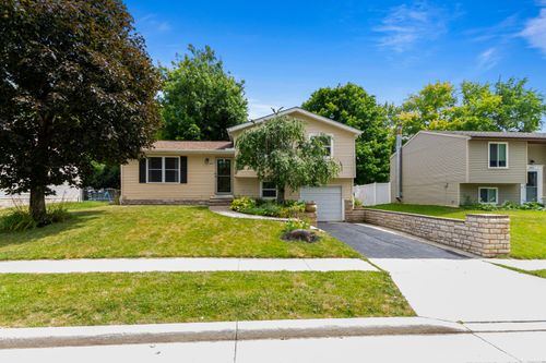 8947 Stillwater Dr, Galloway, OH, 43119-9082 | Card Image