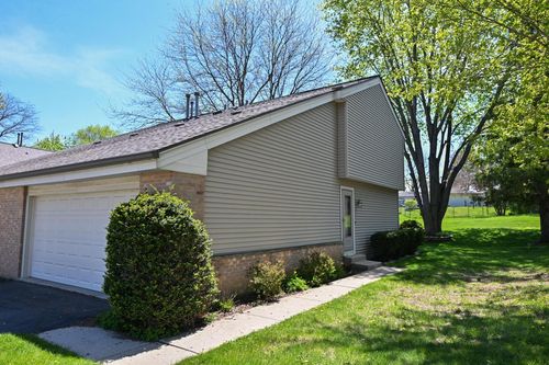 7365 S Delaine Drive, Oak Creek, WI, 53154 | Card Image