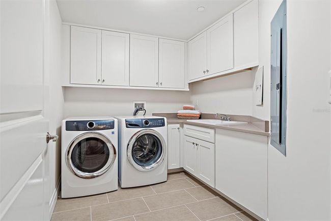 505 - 650 Collany Rd, Condo with 3 bedrooms, 4 bathrooms and null parking in Tierra Verde FL | Image 32