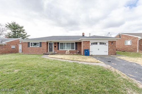 3021 Pinehurst Dr, Toledo, OH, 43613-3136 | Card Image