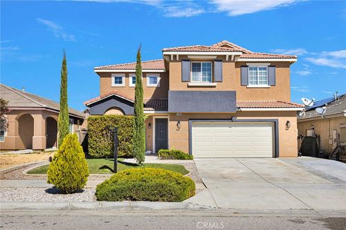 13498 Bentwood St, Oak Hills, CA, 92344-9104 | Card Image