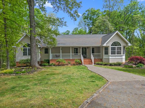 2180 Ranch Rd, Dandridge, TN, 37725-5945 | Card Image
