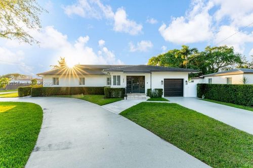 2930 Sw 79th Ct, Miami, FL, 33155-2573 | Card Image