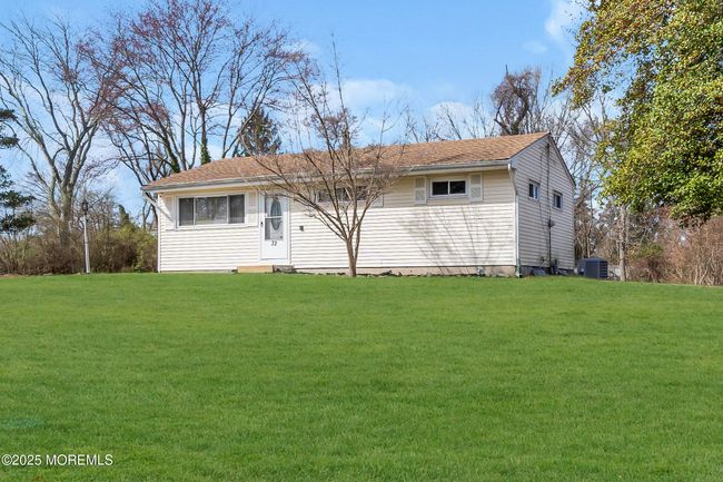 32 Dawn Cypress Ln, House other with 3 bedrooms, 1 bathrooms and null parking in Jackson NJ | Image 4