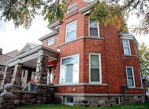 45207 W Dodge Rd, Clio, MI, 48420-1663 | Card Image