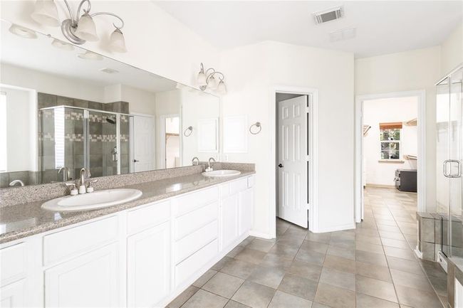 Primary bath - double vanity | Image 22
