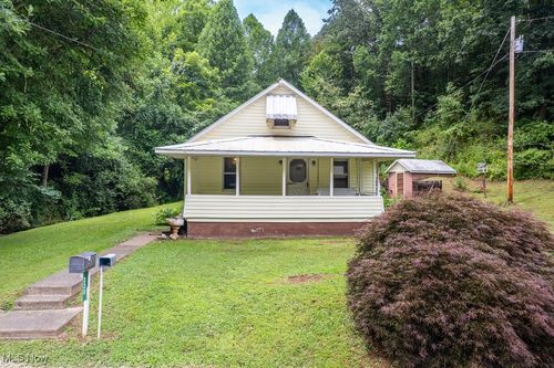 230 5 Mile Rd, Rockport, WV, 26169-8130 | Card Image