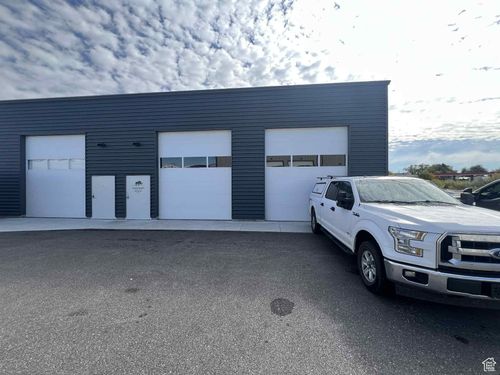 6-640 N 2075 W, Marriott Slaterville, UT, 84404-8156 | Card Image