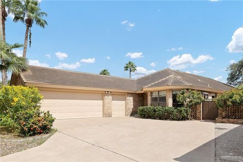 812 Rio Grande Dr, Mission, TX, 78572-7437 | Card Image