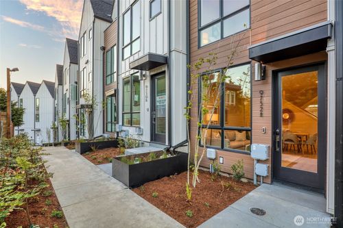 9750 Holman Rd Nw, Seattle, WA, 98117 | Card Image