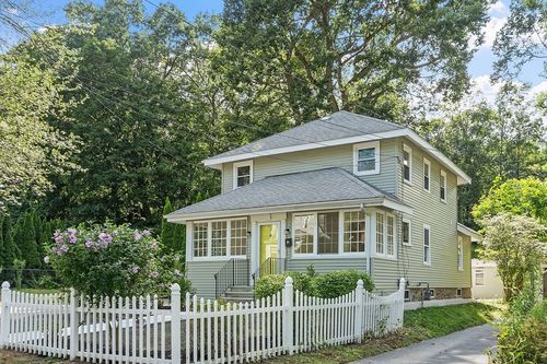 12 Romola Rd, Worcester, MA, 01605-3820 | Card Image